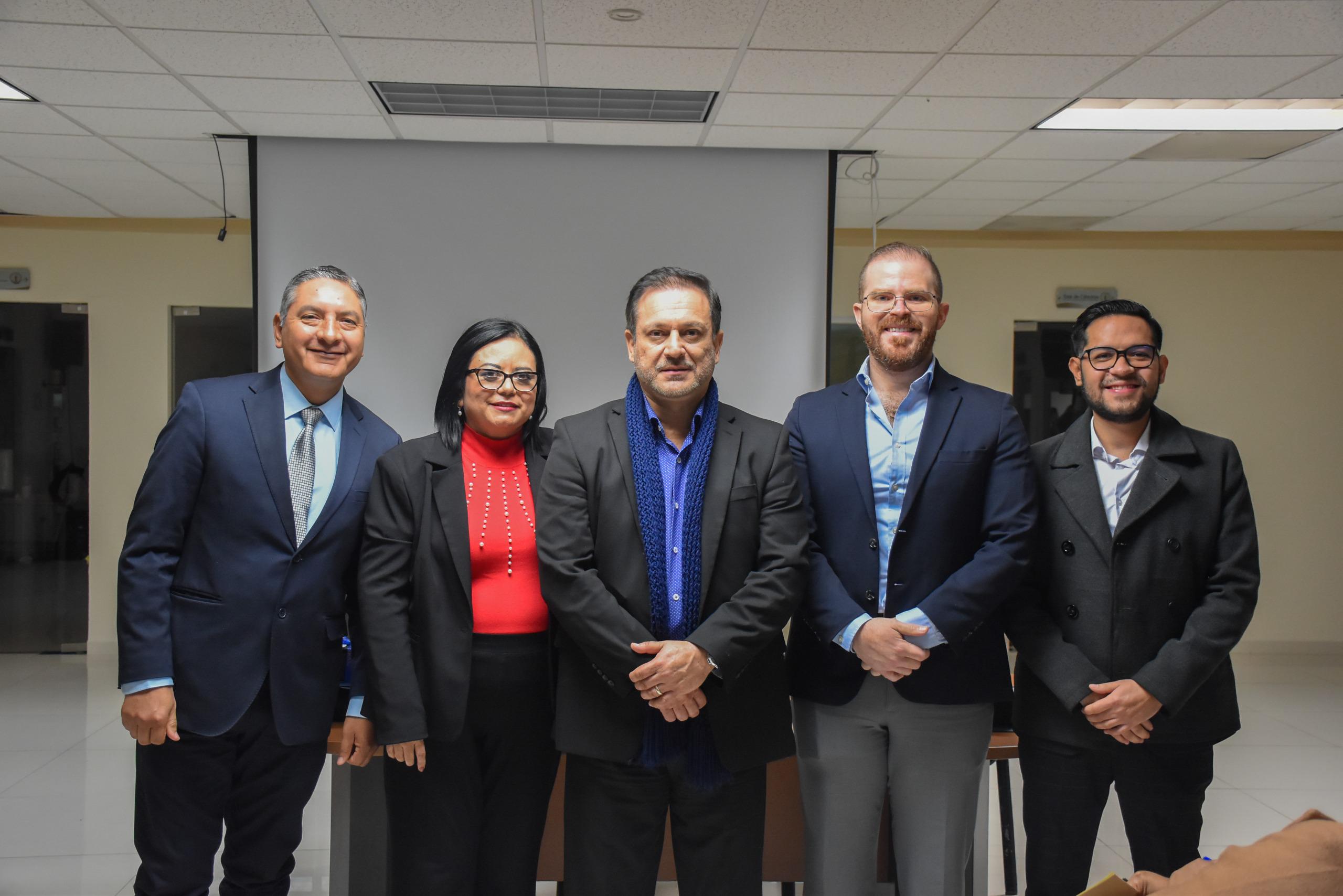 Encabeza el Dr. Francisco Javier Treviño Rodríguez la Bienvenida Académica