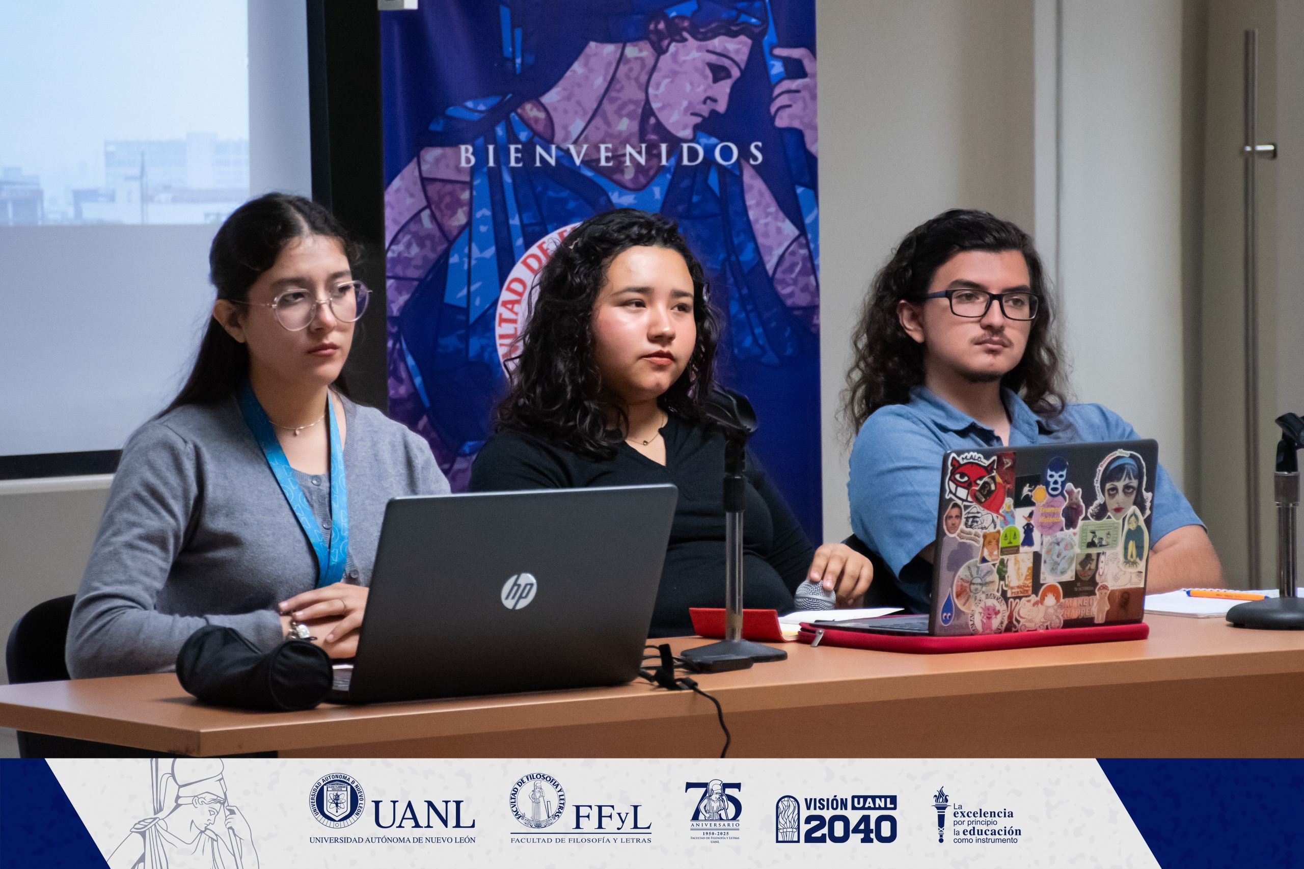 Estudiantes de Historia analizan contaminación industrial y penitenciaría en NL